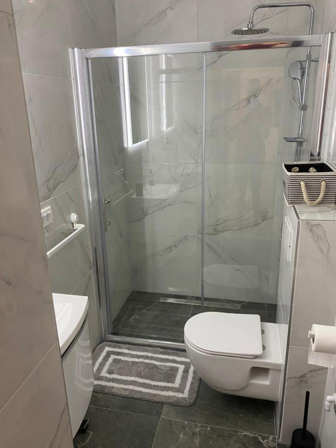 Apartments Ena Каштела Экстерьер фото